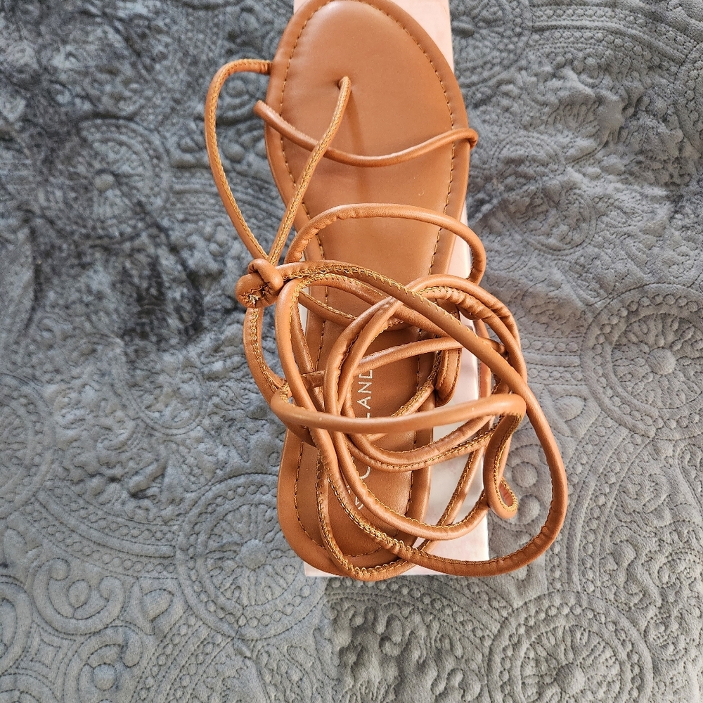 Sandals - Picture 8 of 8